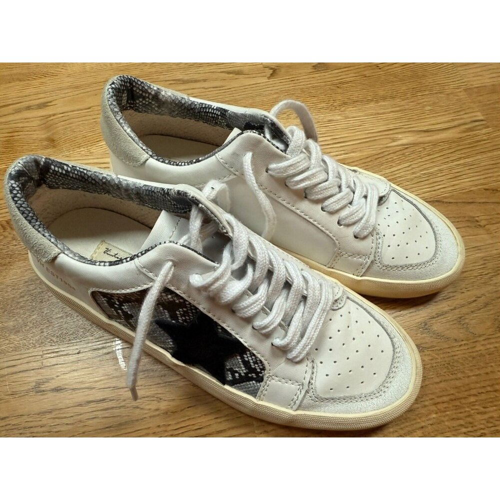 Vintage Havana Comfort Sneaker, Women's Size 6.5 , Snake Print Shoes